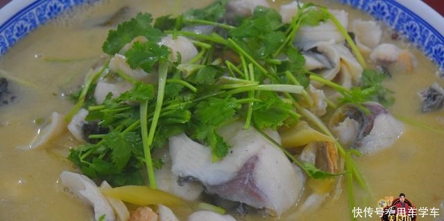 详细|酸菜鱼讲解最详细的家庭做法,汤白肉嫩做法讲究,一大盘不够吃