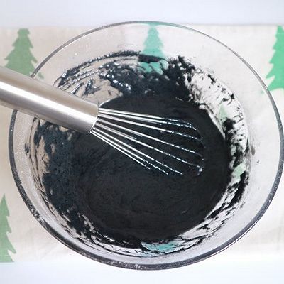  吉利丁片|竹炭覆盆子奶冻卷