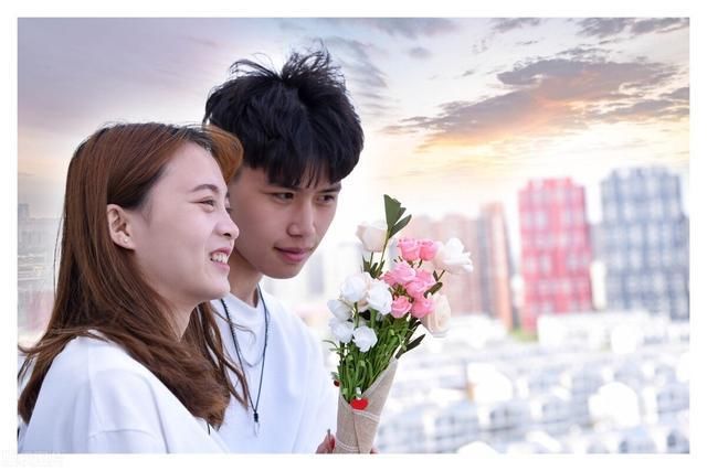  史某|女子狂砸九辆车称报复男友：看人要准，分手要狠