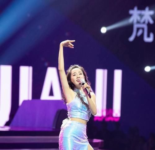  尊重|《乘风破浪的姐姐》王智一句话惹争议，既不尊重对手也对不起队友