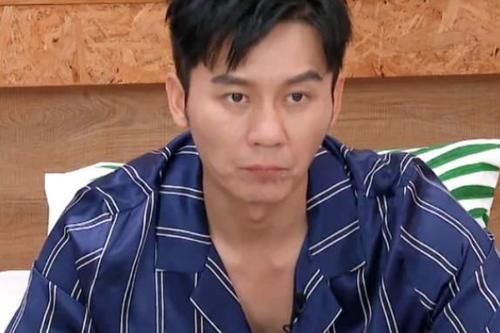  撕名牌|吴谨言口误说错《奔跑吧》名字，李晨当场纠错，蔡徐坤的表情亮了