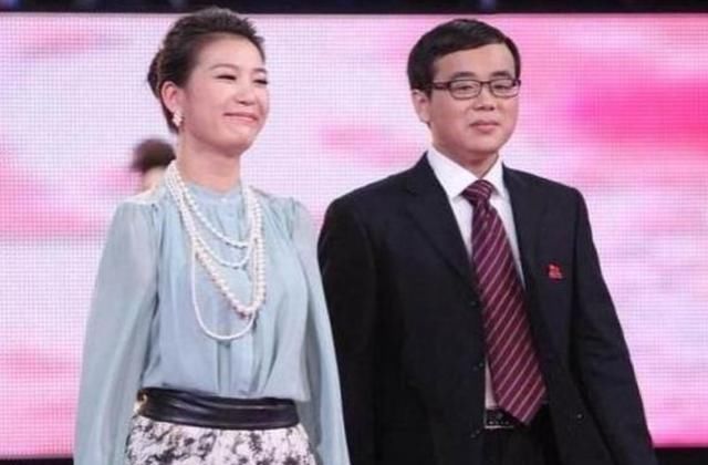 综艺节目|非诚勿扰:无臂女孩与小伙牵手成功,下台马上被甩的她怎样了?