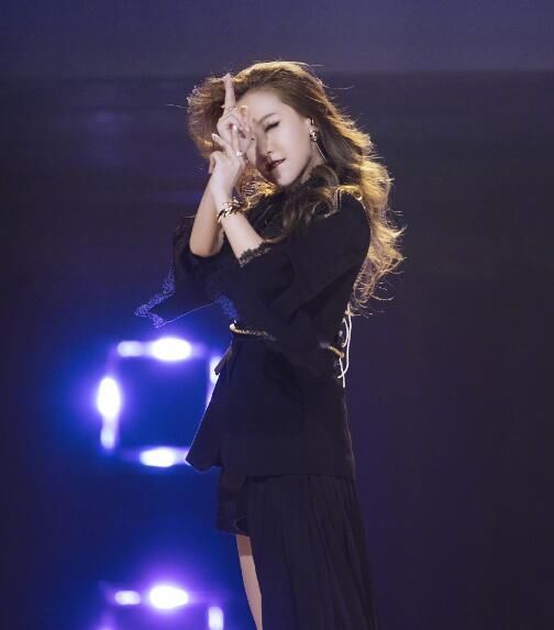  肌肉|星里话·对话姐姐⑩丨白冰：姐姐们经常半夜被肌肉痛醒，起来涂红花油