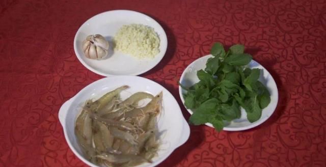 膏蟹|8月这些海鲜正当季!简单用蒜蓉蒸,只需3步,几分钟就能吃!