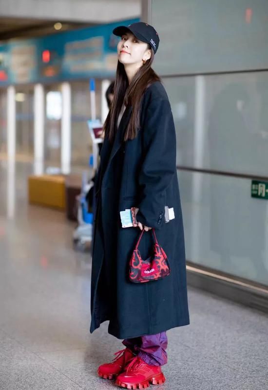 模板|“中国泫雅”火上热搜 宋妍霏才是白富美终极穿搭模板