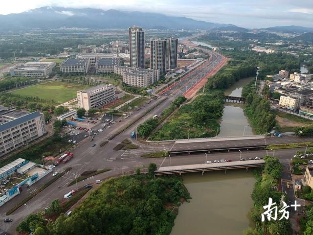  报记者|图集｜小金河大道主线通车，“两环八射”布局加速