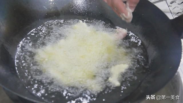  里脊|糖醋里脊家常做法，掌握糖醋汁比例、挂糊技巧，酸甜焦脆不回软