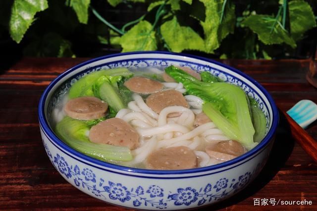 早餐|它是早餐也是午餐,没时间煮饭就煮一碗,连汤汁都不剩,太好吃了