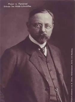  双发|双翼飞机与双发飞机齐登场！德国航母奥古斯特上的魔法舰载机