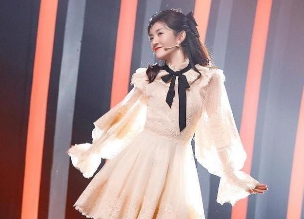  快乐大本营|综艺女王谢娜高光时刻，搞笑又暖心，才是《笑起来真好看》