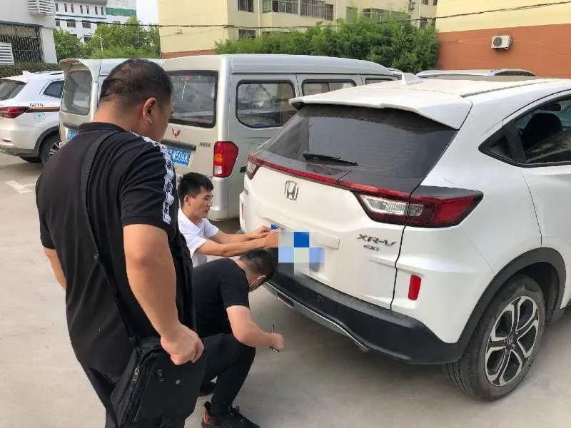 租车合同|男子签“以租代购”合同，20多万的车和人一起失联！