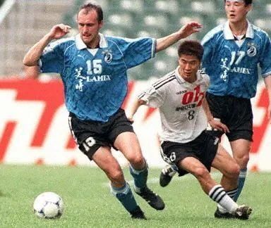  球衣|盘点大连足球历代球衣！哪一款是你的最爱？