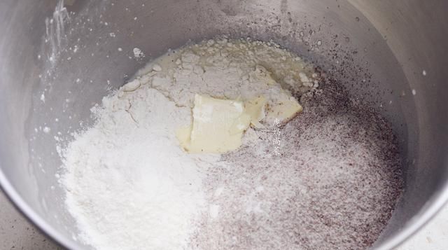  发酵|夏天做面包，直接法又快又顺利，干果多的软欧，越嚼越香还无油