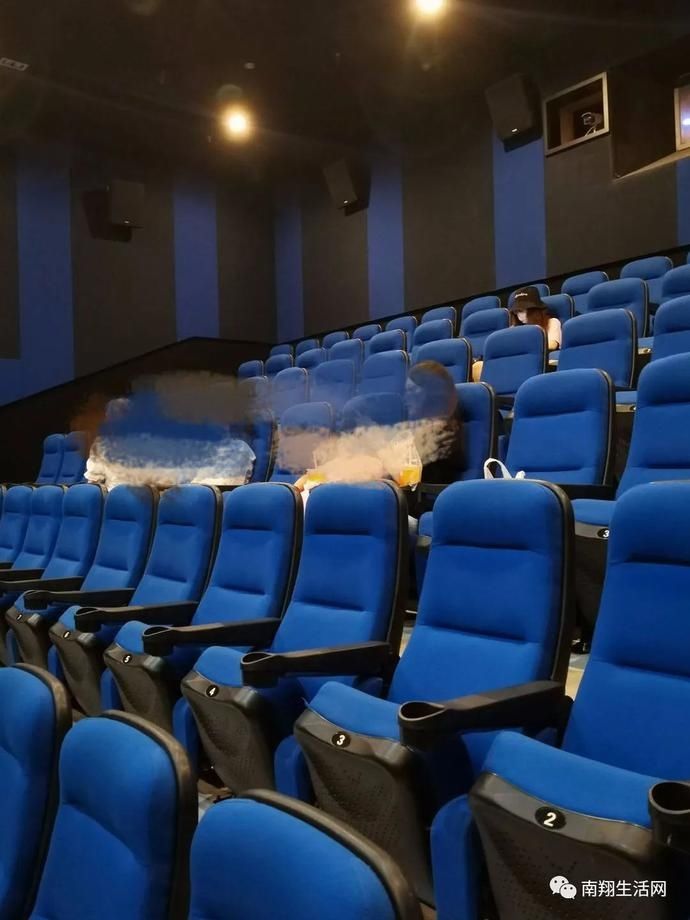 影院|【独家】今日第一场！嘉定影院回来了！