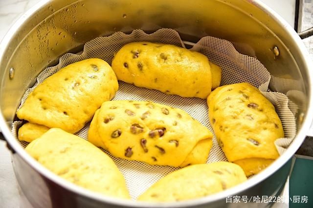 季节|8月,南瓜的季节,好吃又实惠,加入红豆一卷一蒸,超美味