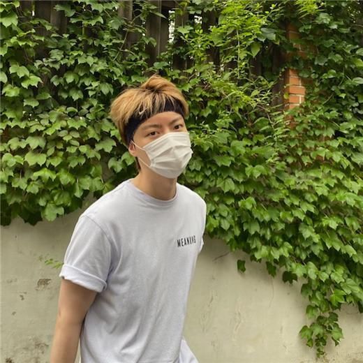  公开|安宰贤与具惠善离婚后 首次通过SNS公开久违近况