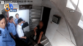 执法|老赖夫妻欠债不还,女子竟还挥菜刀阻扰执法