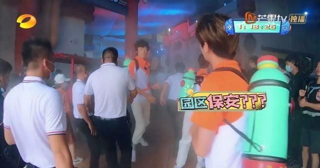  保安|90万点赞热搜第一：明星综艺能这么做，其实不止要搞笑那么简单