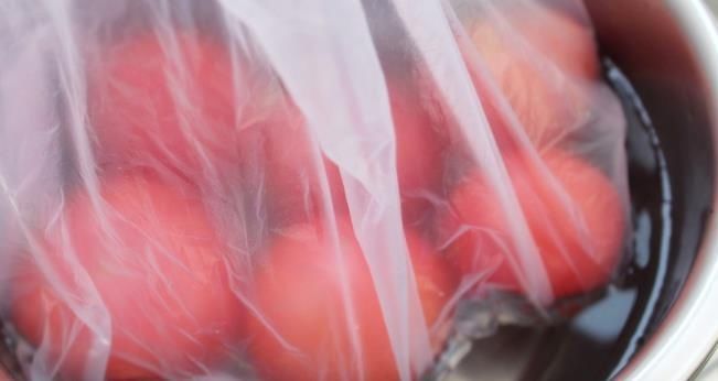 西红柿|买的西红柿太多,放冰箱里怕坏掉?教你一招,保存的时间更加长