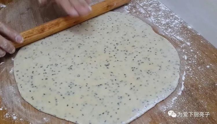  简单|油条这做法才简单，切一切炸一炸，个个焦脆又香甜，学会能开店了