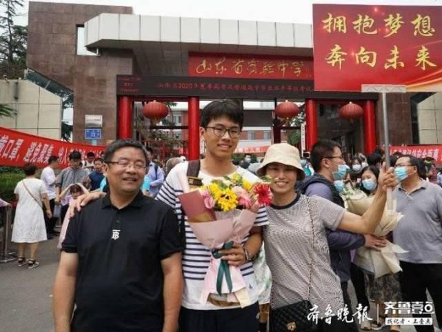  考生|壹起见证新高考｜高考结束，考生没啥感觉，家长却激动哭了