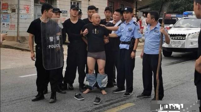 无所畏惧|曾春亮被抓时为何一副无所畏惧、嬉皮笑脸的样子？