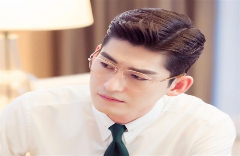  节目|张翰现身《奔跑吧》，与杨颖互动，网友：太暖心了