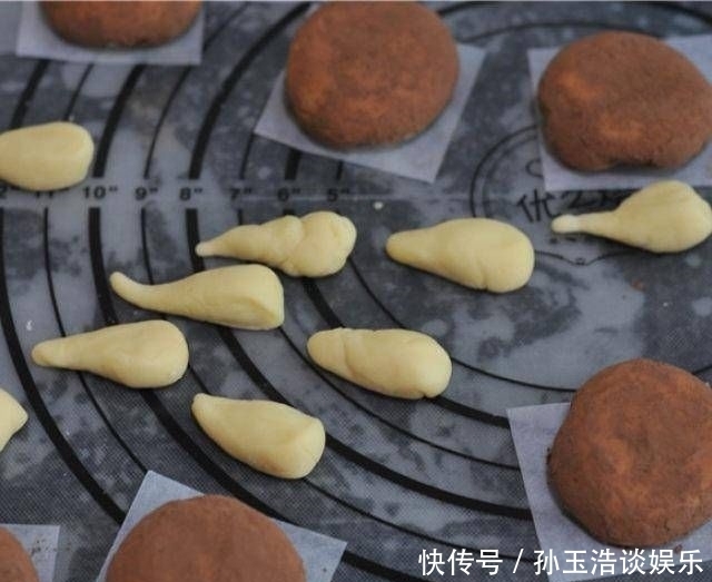  面团|玉米汁蘑菇面包，逼真，甜软上瘾