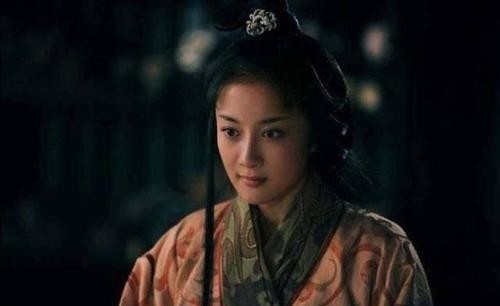 小姐|关羽瞧不起孙权儿子,称“虎女焉能配犬子”,那么最后关小姐嫁给了谁