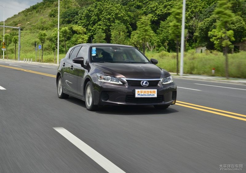  CT200h|15万元的预算 你选全新雷凌双擎还是二手CT200h