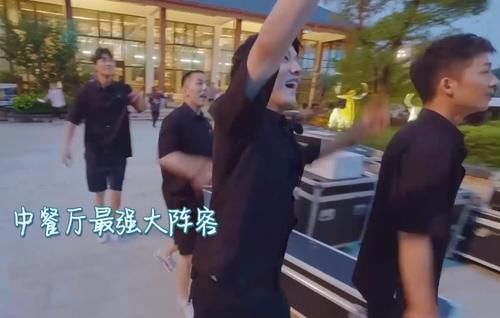  王俊凯|时隔四年与王俊凯再同框，李子峰完美演绎了什么叫真正的励志人生