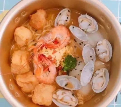 康师傅|“汤最好喝”的3款泡面,康师傅落榜,网友我能把它吃“破产”