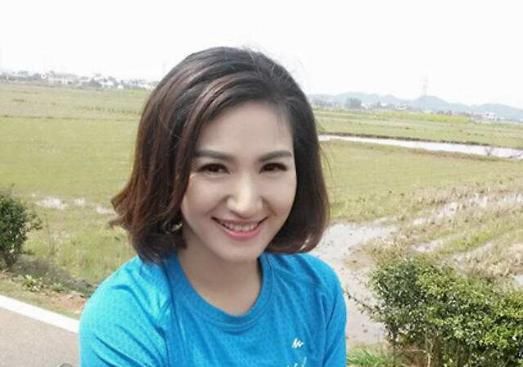  主持人|2001年，国家一级播音员梁艺5分钟内全身瘫痪；如今多次征婚无人娶