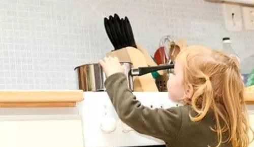  送命|1岁宝宝误服10毫升蚊香液中毒险送命，家里这些安全隐患要注意