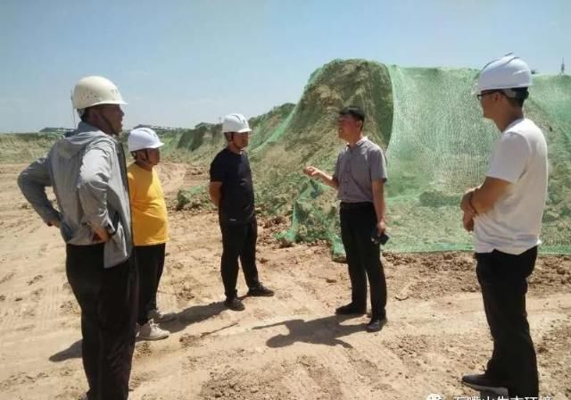 守护|他们主动放弃休息,只为守护石嘴山蓝