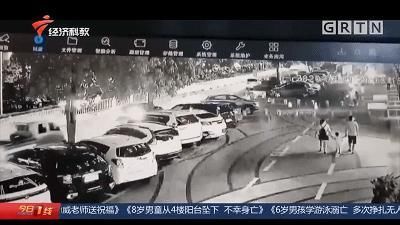  新手|新手司机把车开上石墩“表演跳桩”，路人：咋做到的？