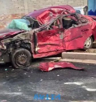  交通事故|揭西发生一起交通事故，车辆被撞得严重变形，消防和救护车都来了......