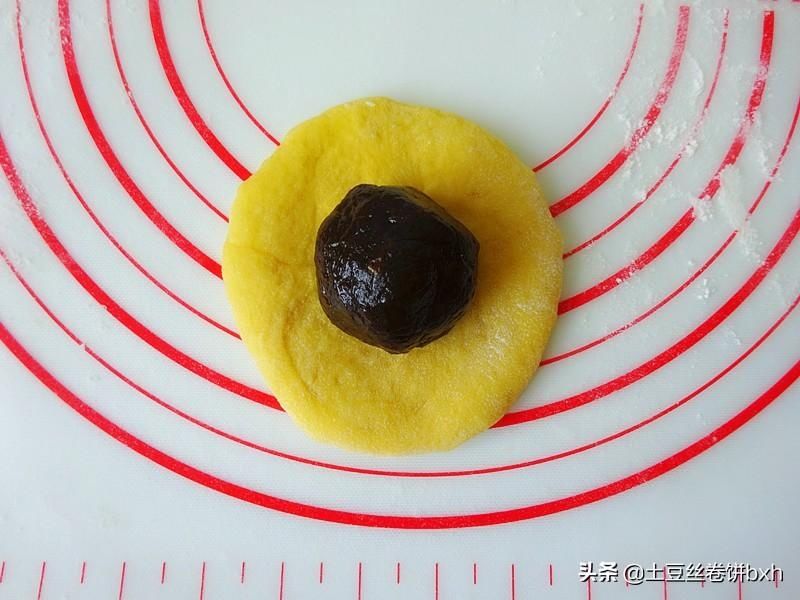 胡萝卜|秋天,爱吃饼这么做,材料丰富,暄松柔软,好吃又好看