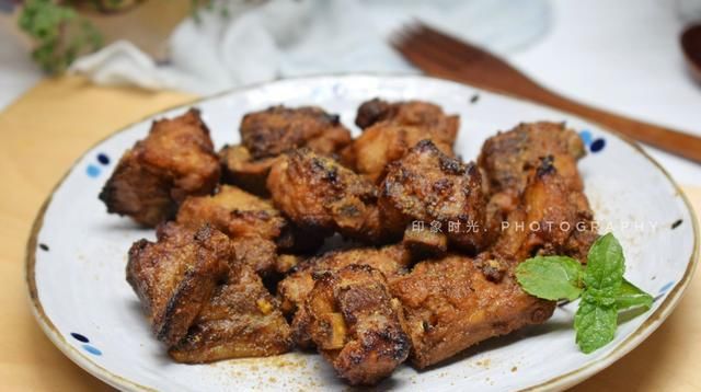  好吃|原来排骨还能这样做，焦香不柴，比饭店的还好吃，做法也简单