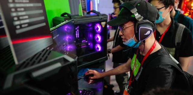  DAY|ROG DAY粉丝嘉年华，现场带你体验不一样的华硕WIFI6电竞路由