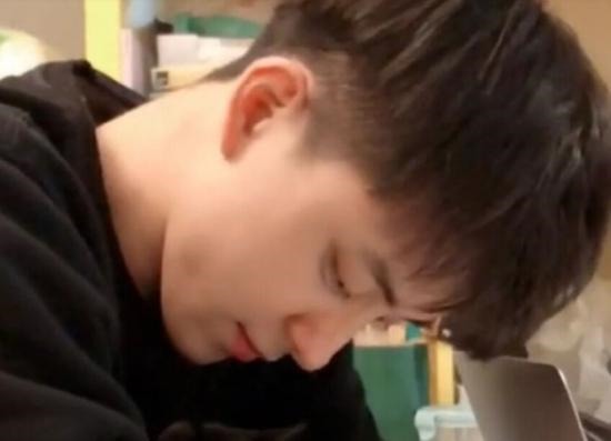 赵露思|他参加恋爱节目撞脸吴磊出道,一年拍5部戏,新剧跟赵露思合作