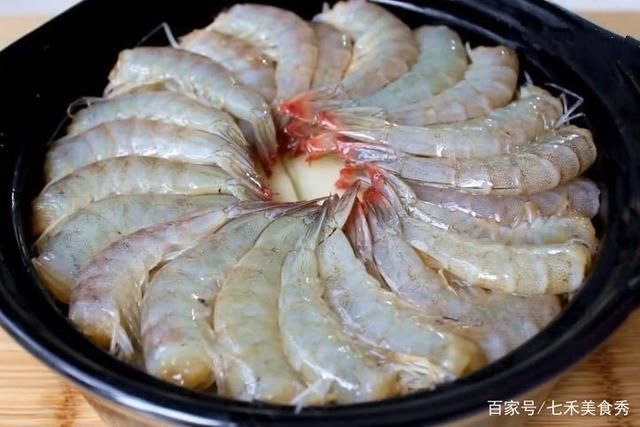 冬瓜|大虾配冬瓜这样做又鲜美又好吃,有汤又有肉,每做一次汤汁都不剩