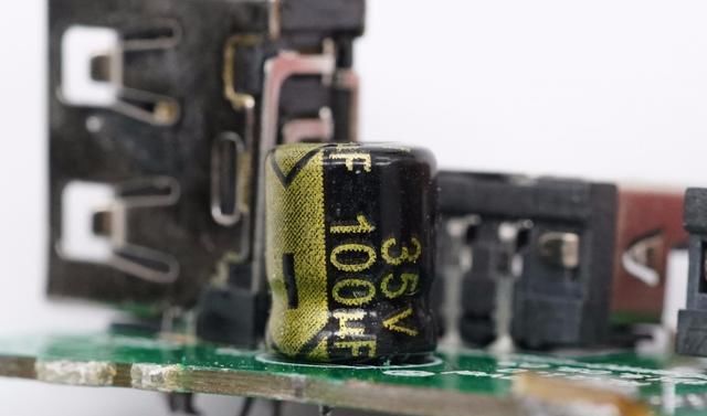  充电|万旅45W快充旅行转换插座拆解，一个便可走遍世界