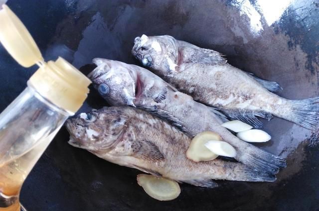  保证|炖鱼汤的时候，牢记这3个小窍门，保证鱼汤鲜美，一点都不腥