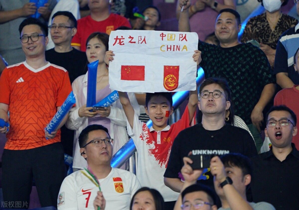 新加坡壓哨跟國足世預賽同組，曾讓中國隊吃盡苦頭，未來成攪局者