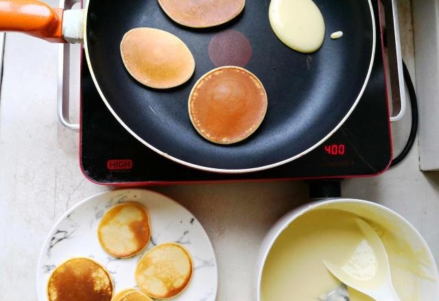  可口|小米酸奶松饼｜懒人早餐食谱：快手简单0难度，松软可口真香甜！