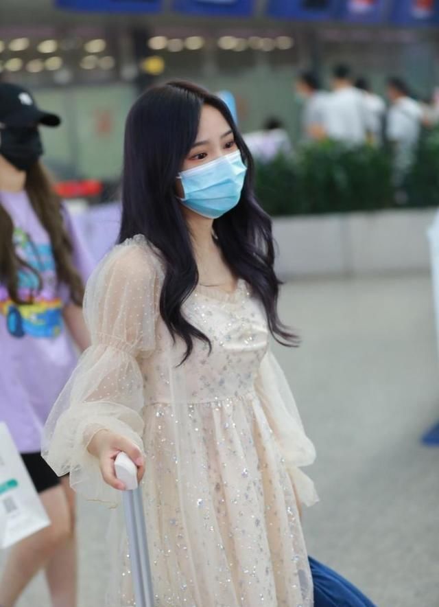  任你选|如何穿出少女感？跟着苏杉杉学穿裙子，学院风甜酷风任你选