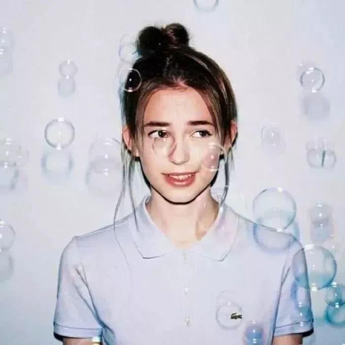  吵着|女人经常耍这四种“小脾气”，男人往往会更加痴迷你，别不信！