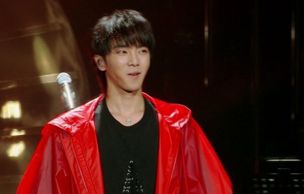 经典|华晨宇翻唱的《山海》,累计播放率突破10亿,成就难以磨灭的经典