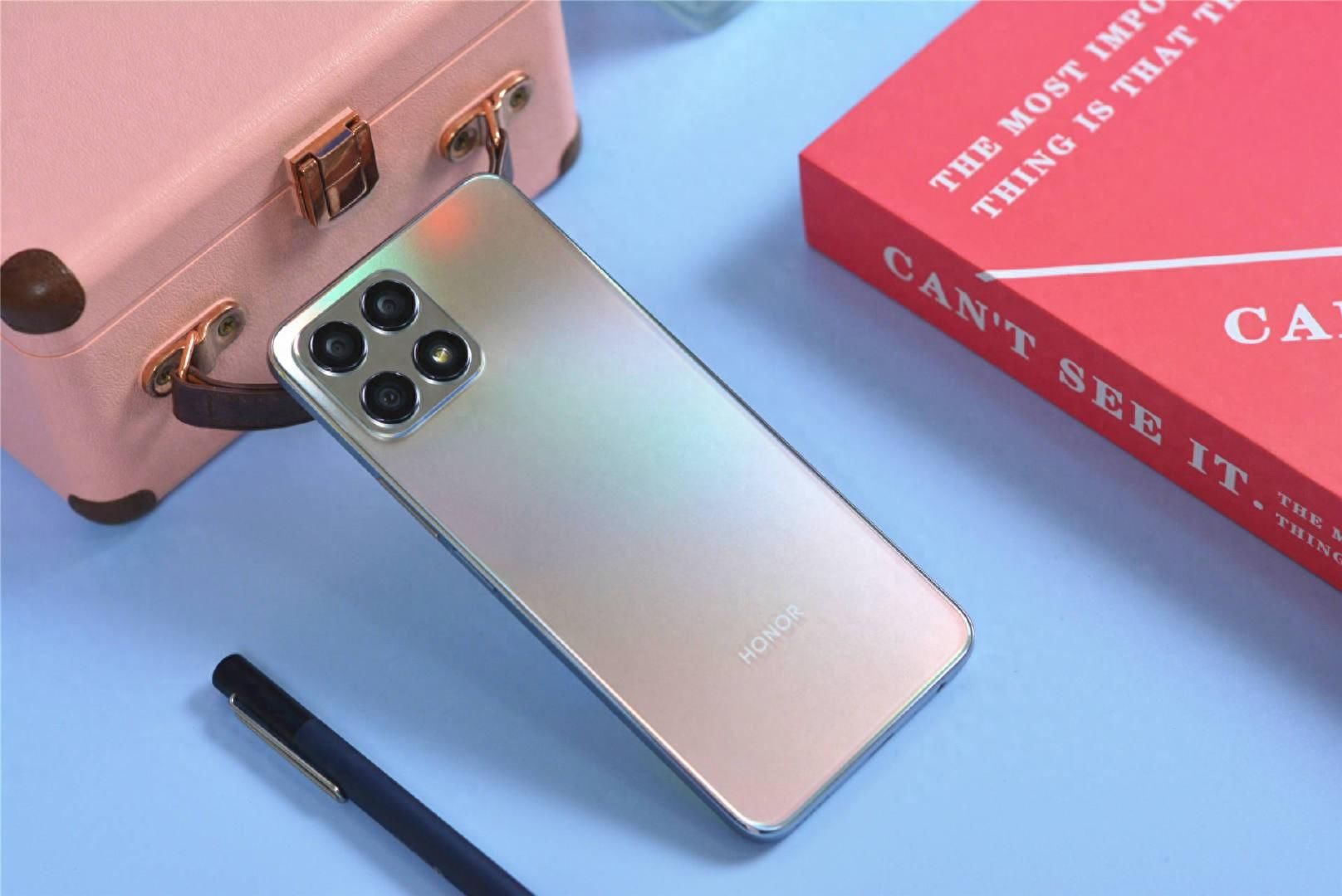 荣耀突然开卖新机，半圆形相机+1亿+4500mAh，仅售1499元必将卖爆